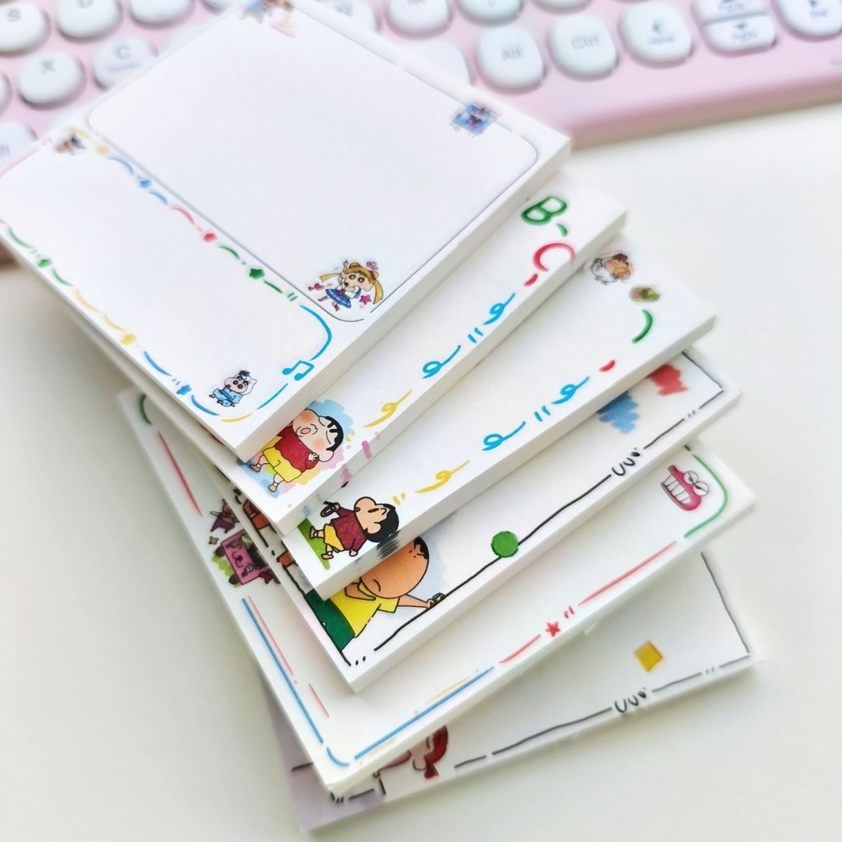クレヨンしんちゃんの可愛いメモ帳。学生向けのメッセージノート - Stationery Supplier のレビューと価格